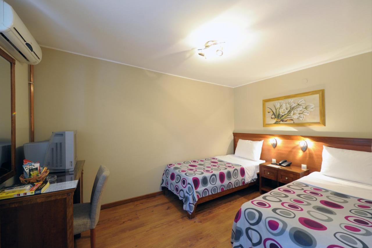 Hotel 1000 Ruza Belgrad Exterior foto