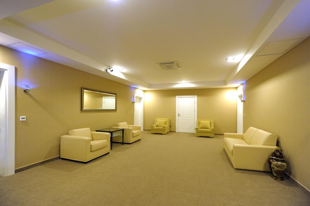 Hotel 1000 Ruza Belgrad Exterior foto