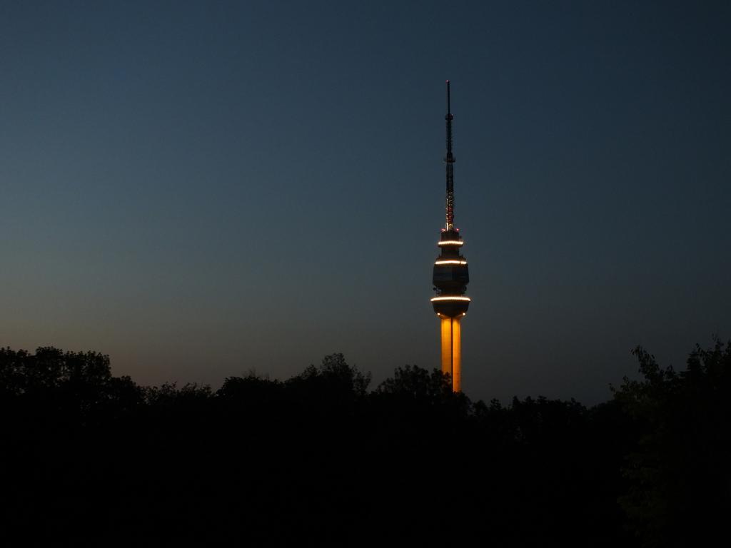 Hotel 1000 Ruza Belgrad Exterior foto